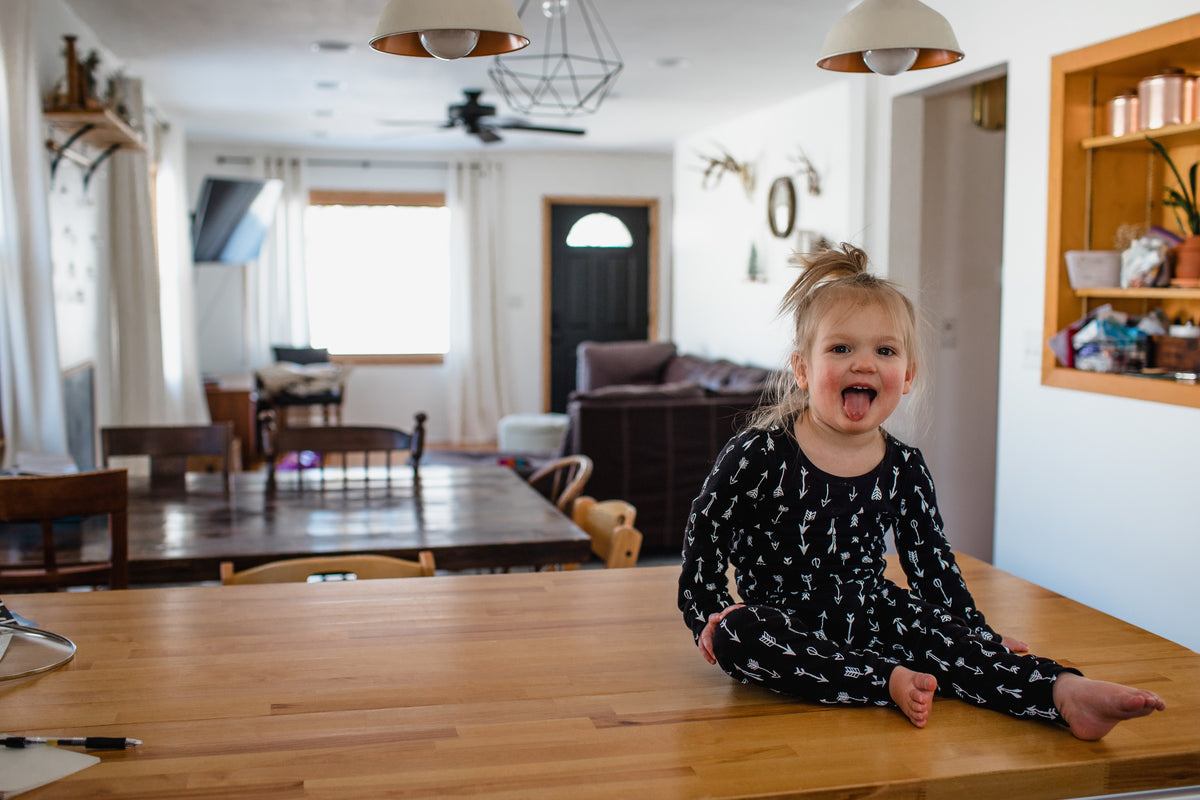 Organic Baby + Kids Pajama Set | White on Black Arrows©