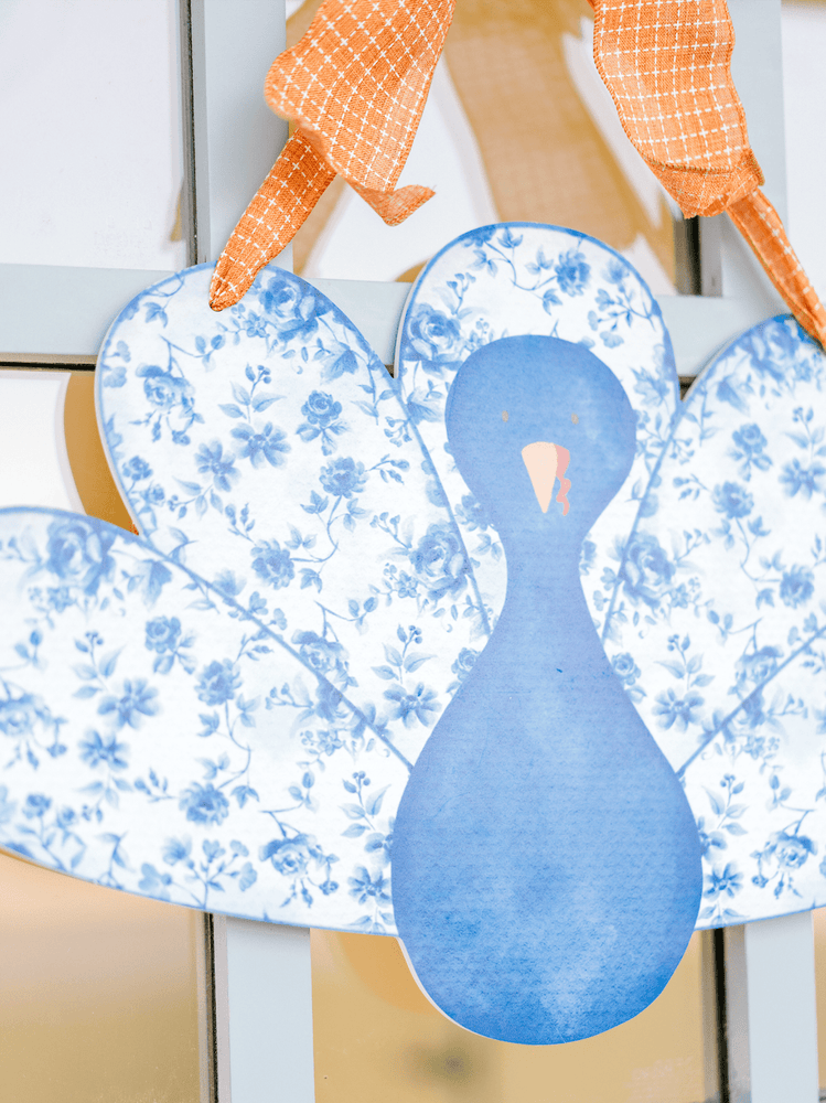
                  
                    Load image into Gallery viewer, Front Porch Elegance - Chinoiserie Turkey (Blue)- Door Hanger: No Bow- Ribbon Hanger Only
                  
                