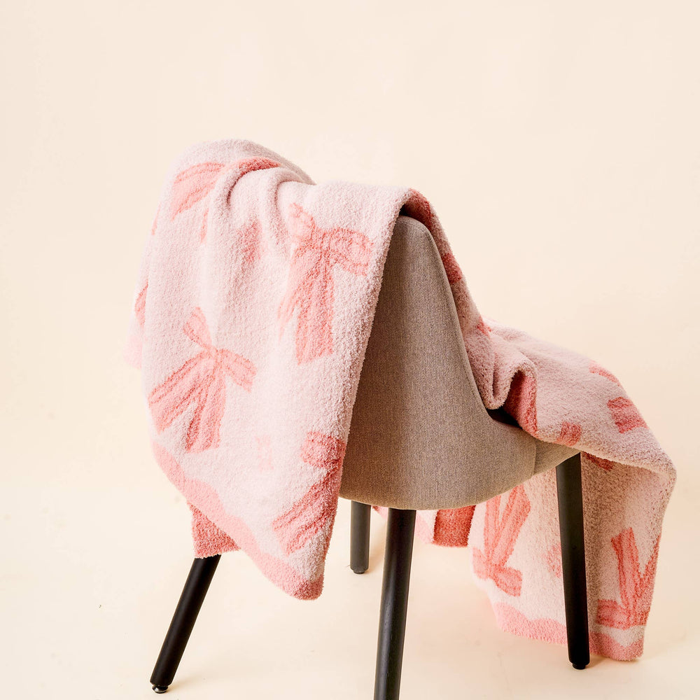 
                  
                    Load image into Gallery viewer, The Darling Effect - Cozy Dreams Luxe Blanket-Bows
                  
                