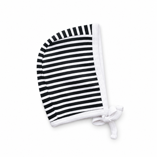 Organic Baby Bonnet | Signature Prints | 0-6 Months / B+W Stripes — studio product view