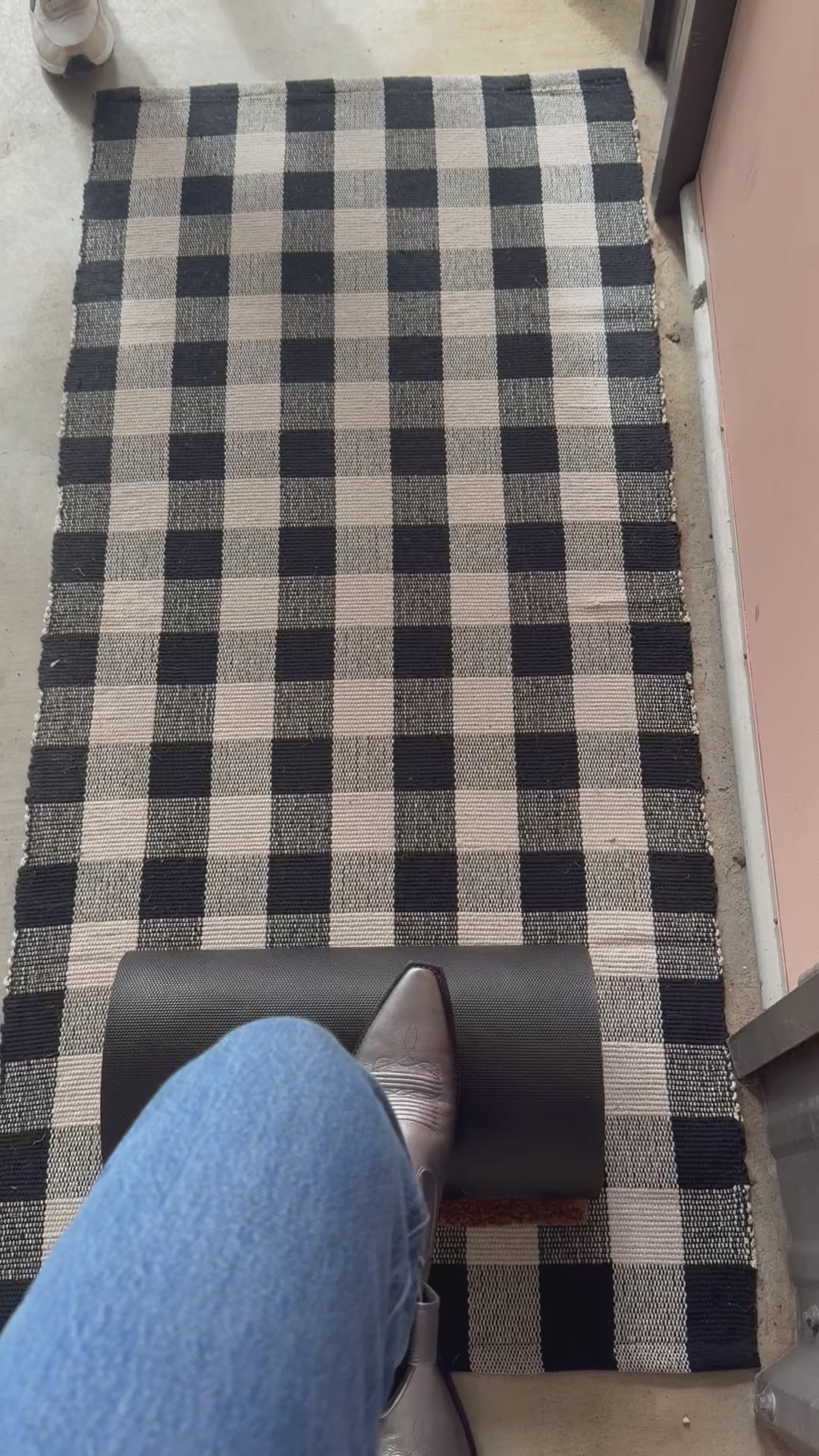 XL Christian Doormat | Give Thanks to the Lord | Coconut Coir product video