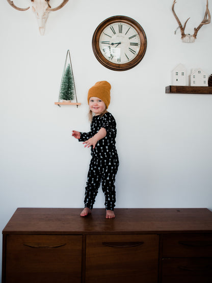 Organic Baby + Kids Pajama Set | White on Black Arrows©