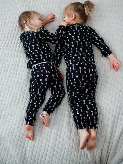 Organic Baby + Kids Pajama Set | White on Black Arrows©