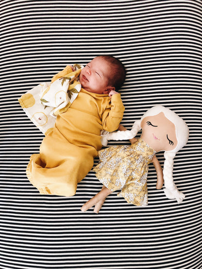 Organic knot hat and gown set – alternate view 10