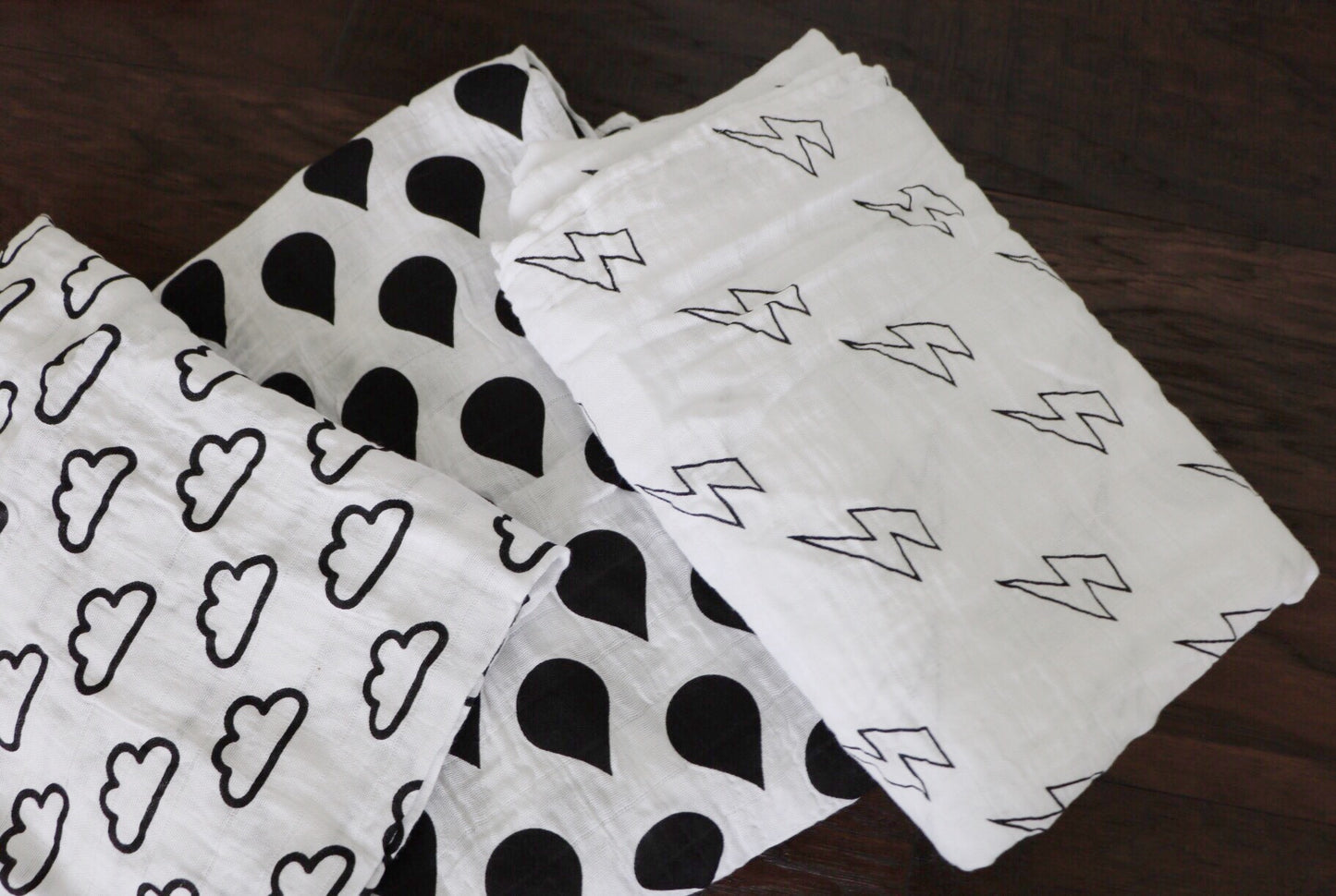 Raindrops Organic Swaddle | GOTS Certified Organic Cotton Muslin