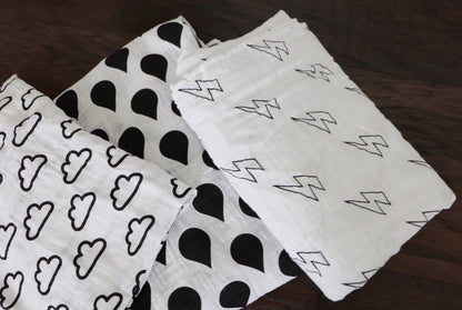Raindrops Organic Swaddle | GOTS Certified Organic Cotton Muslin