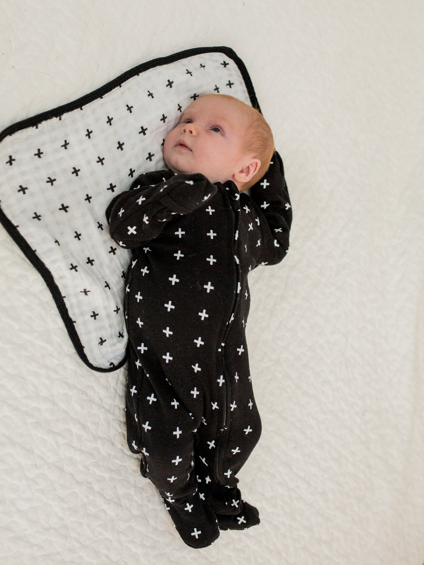 Swiss Cross + XO Reversible Muslin Burp Cloth | GOTS Certified Organic Cotton Muslin