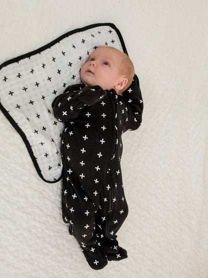 Swiss Cross + XO Reversible Muslin Burp Cloth | GOTS Certified Organic Cotton Muslin