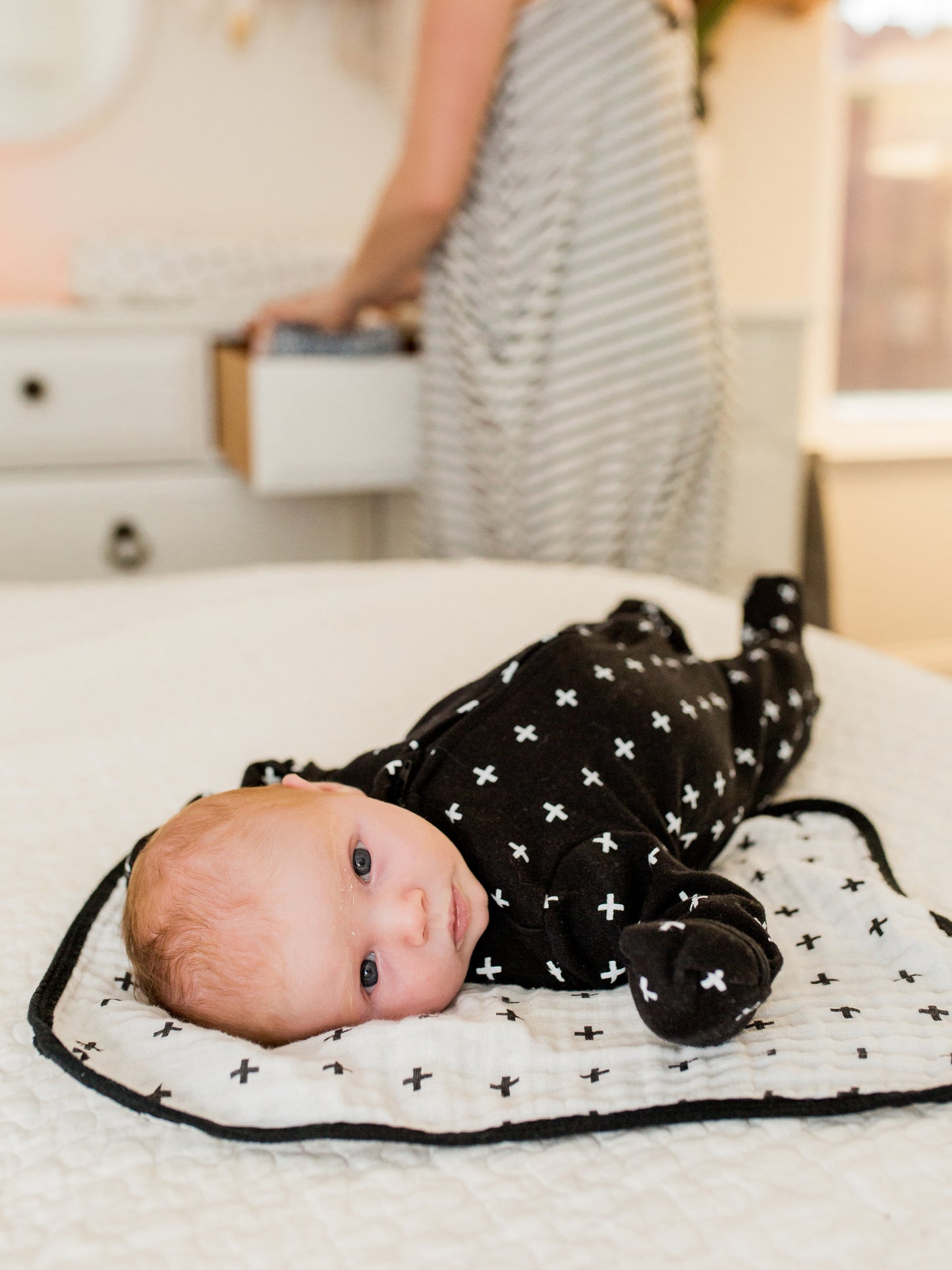 Swiss Cross + XO Reversible Muslin Burp Cloth | GOTS Certified Organic Cotton Muslin