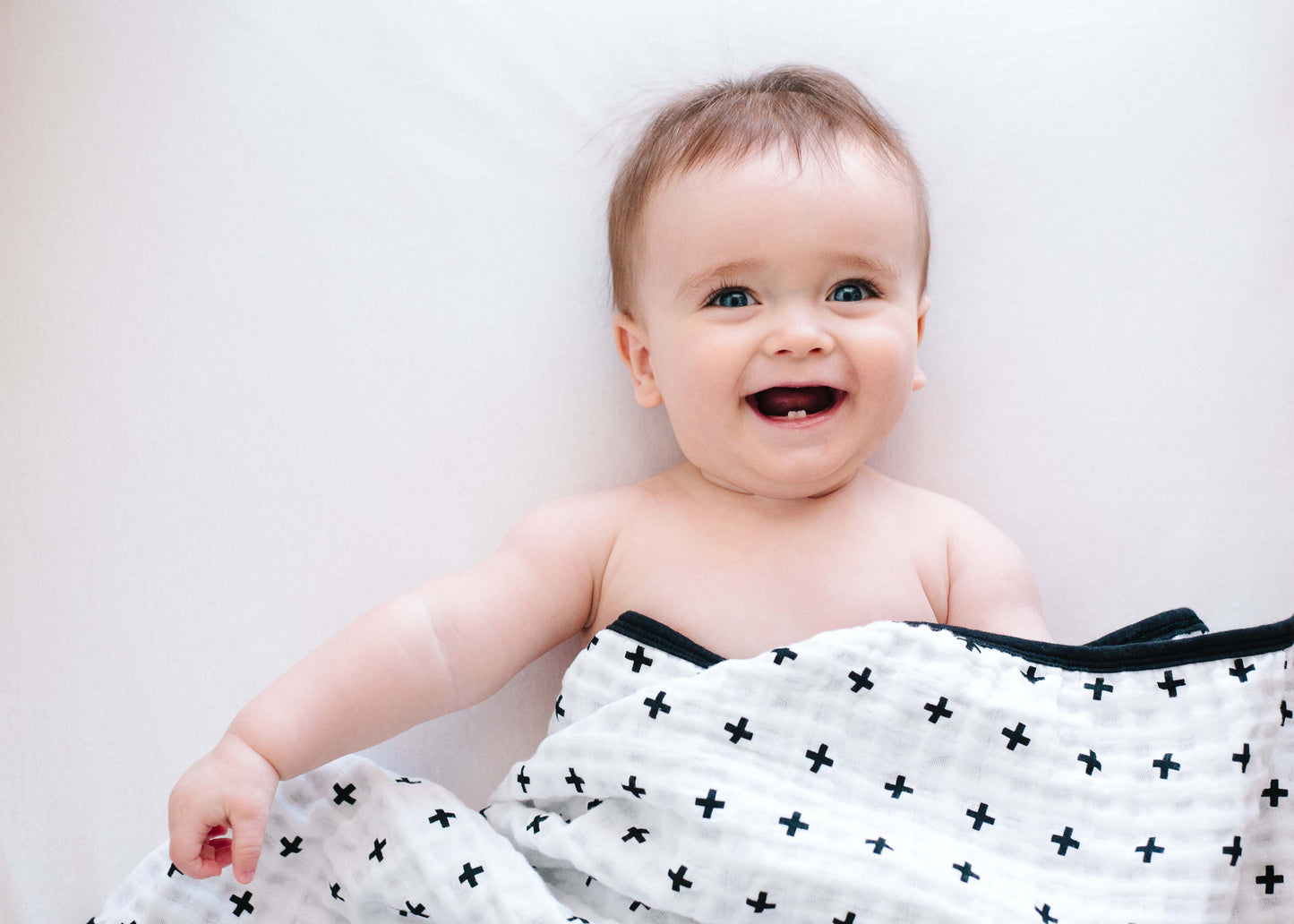 Swiss Cross + XO Reversible Muslin Quilt | GOTS Certified Organic Cotton Muslin