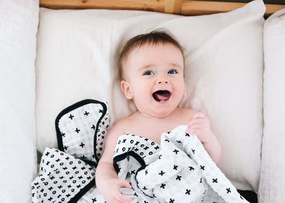 Swiss Cross + XO Reversible Muslin Quilt | GOTS Certified Organic Cotton Muslin