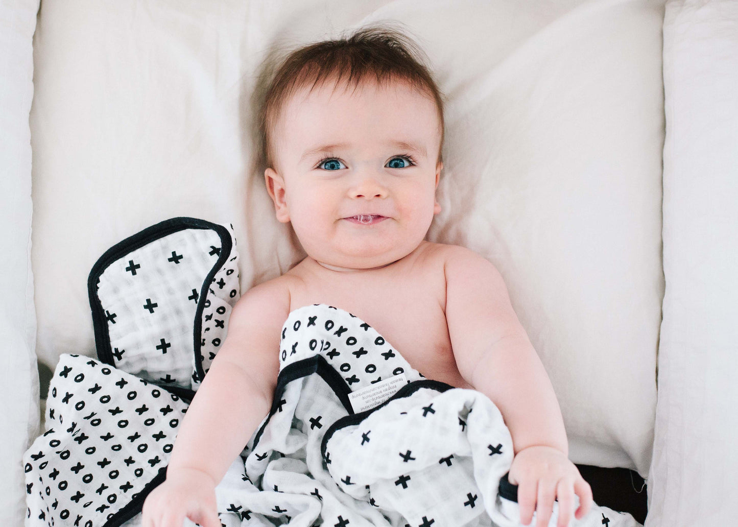 Swiss Cross + XO Reversible Muslin Quilt | GOTS Certified Organic Cotton Muslin