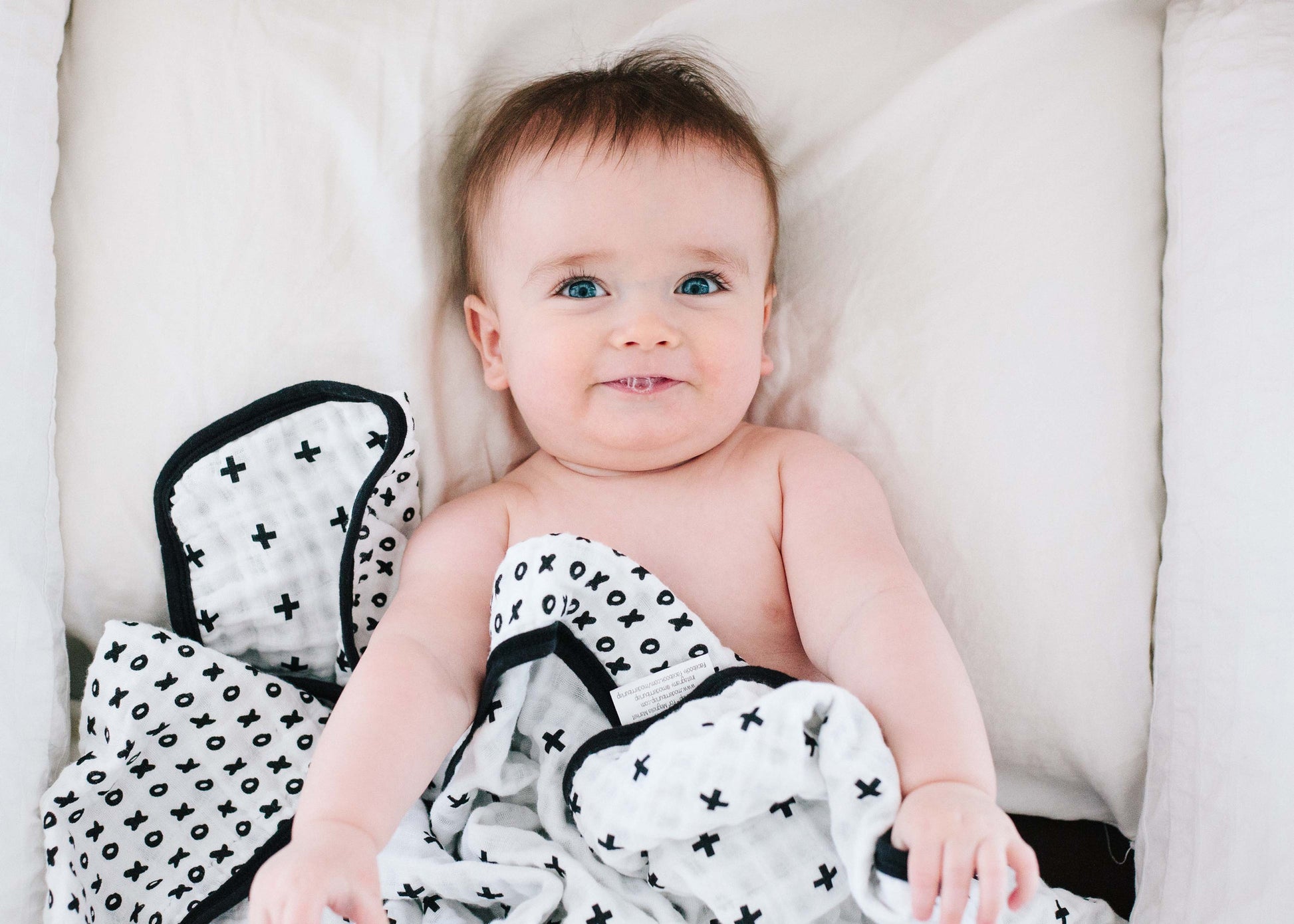 Swiss Cross + XO Reversible Muslin Quilt | GOTS Certified Organic Cotton Muslin