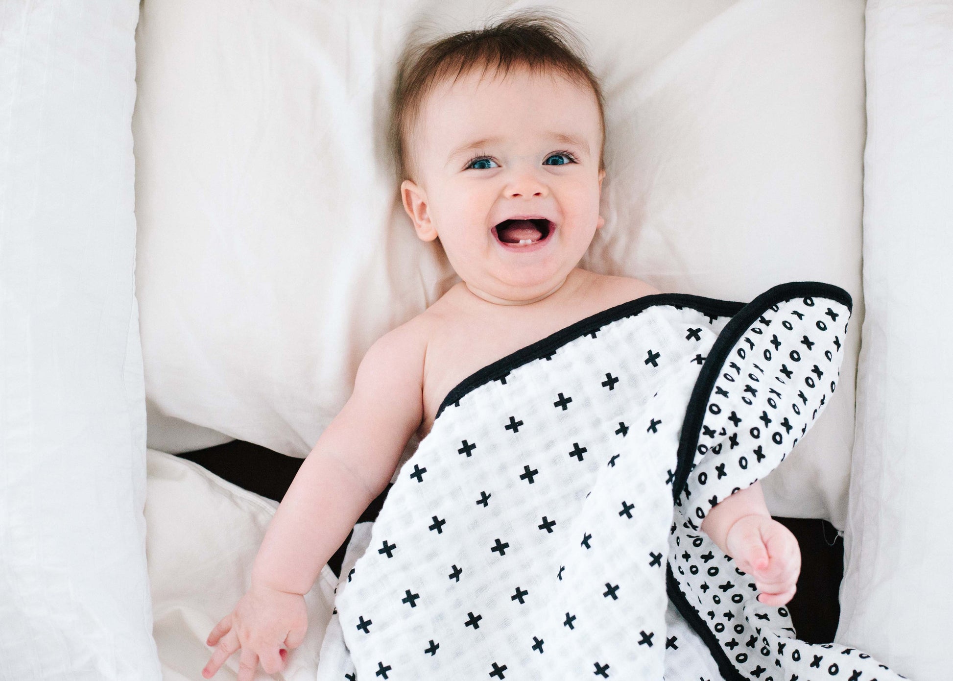 Swiss Cross + XO Reversible Muslin Quilt | GOTS Certified Organic Cotton Muslin