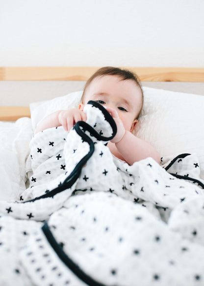 Swiss Cross + XO Reversible Muslin Quilt | GOTS Certified Organic Cotton Muslin