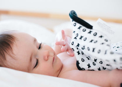 Swiss Cross + XO Reversible Muslin Quilt | GOTS Certified Organic Cotton Muslin
