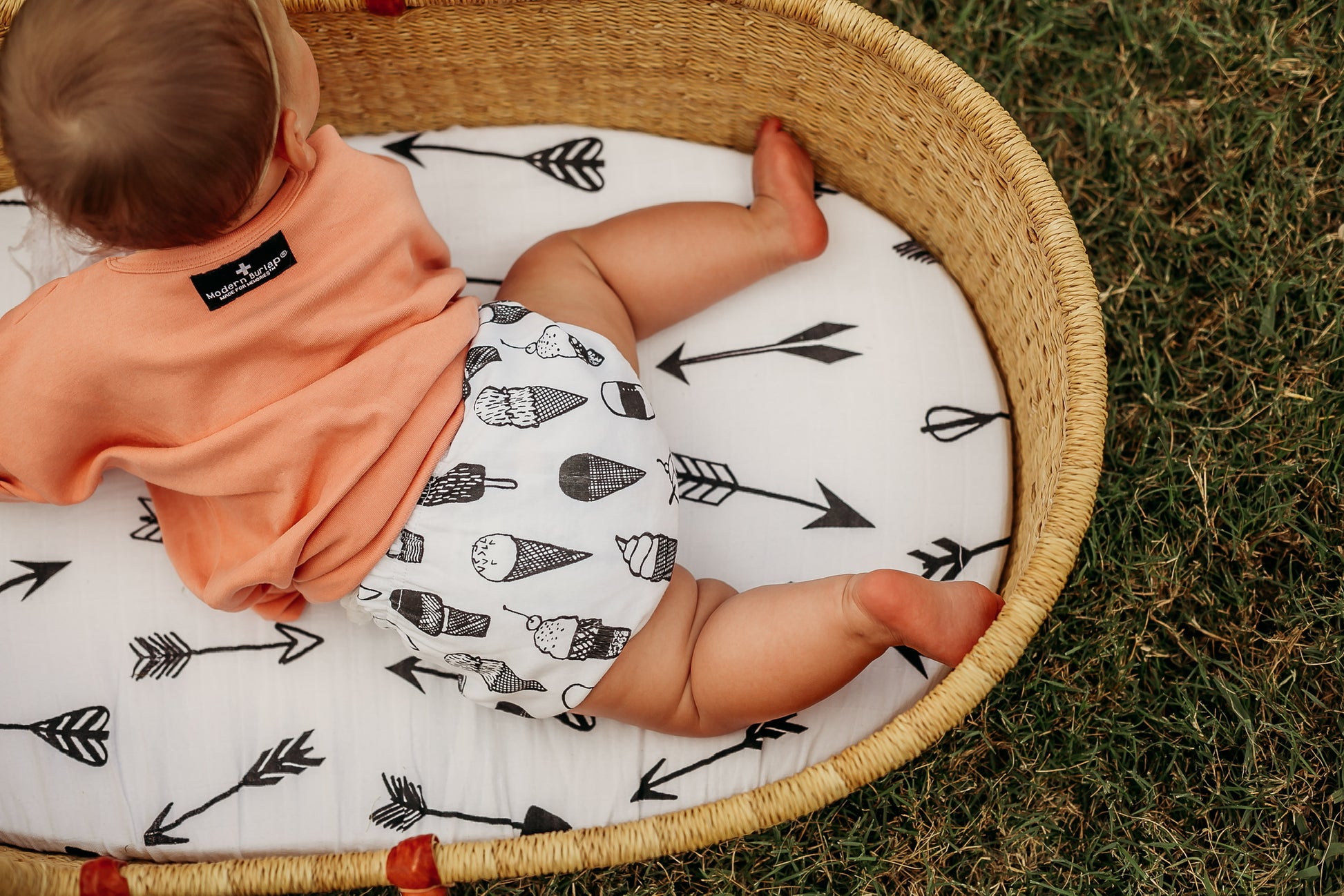 Arrows Bassinet + Small Changing Pad Sheet | GOTS Certified Organic Cotton Muslin