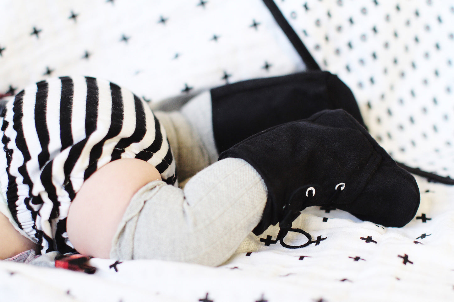 Swiss Cross + XO Reversible Muslin Quilt | GOTS Certified Organic Cotton Muslin