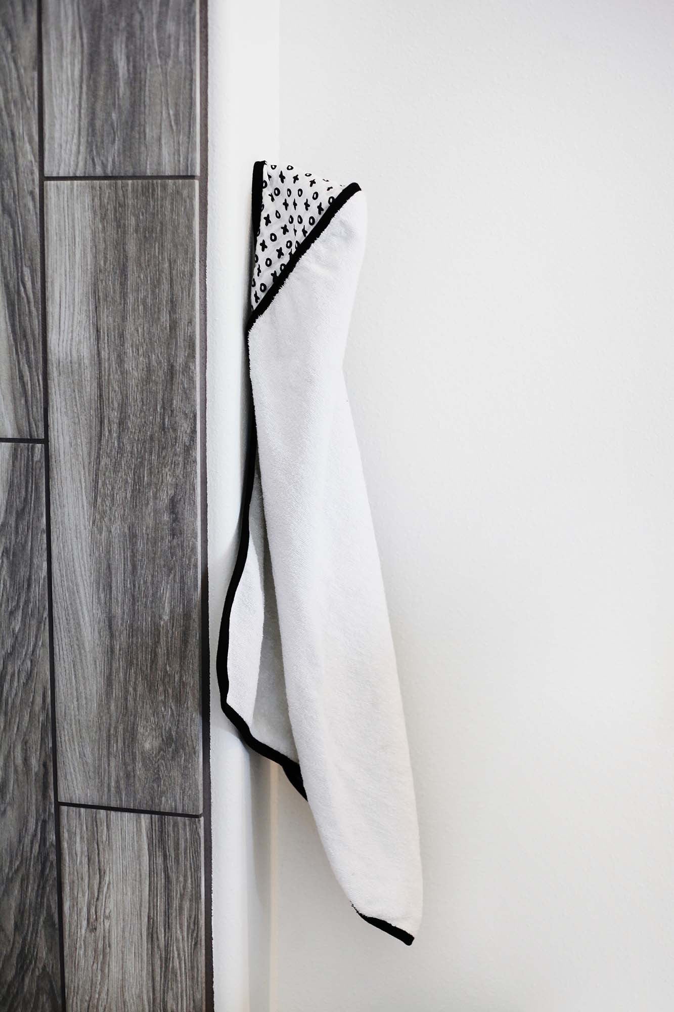 XO Muslin + Terry Hooded Baby Towel | GOTS Certified Organic Cotton Muslin Hood