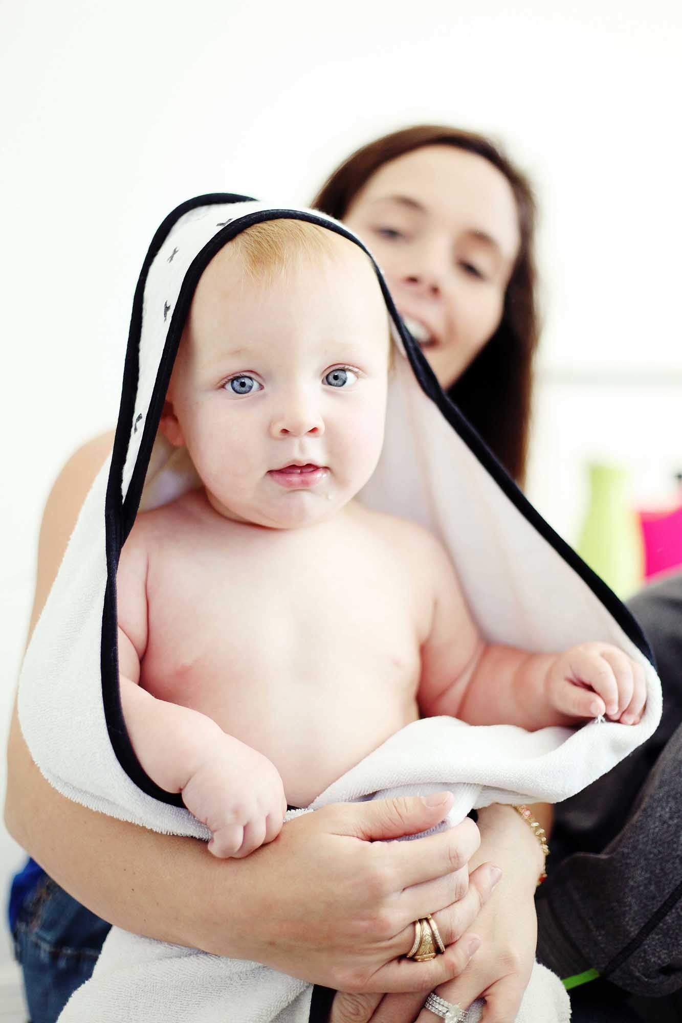 Swiss Cross Muslin + Terry Hooded Baby Towel | GOTS Certified Organic Cotton Muslin Hood