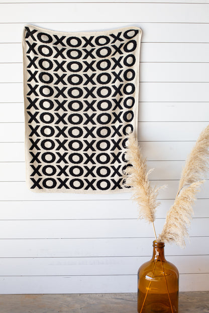 XO recycled cotton throw in a Modern Burlap colorway