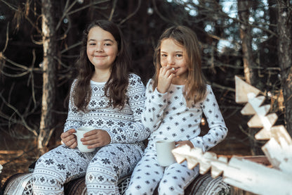 Organic Baby + Kids Pajama Set | Black on White Snowflakes