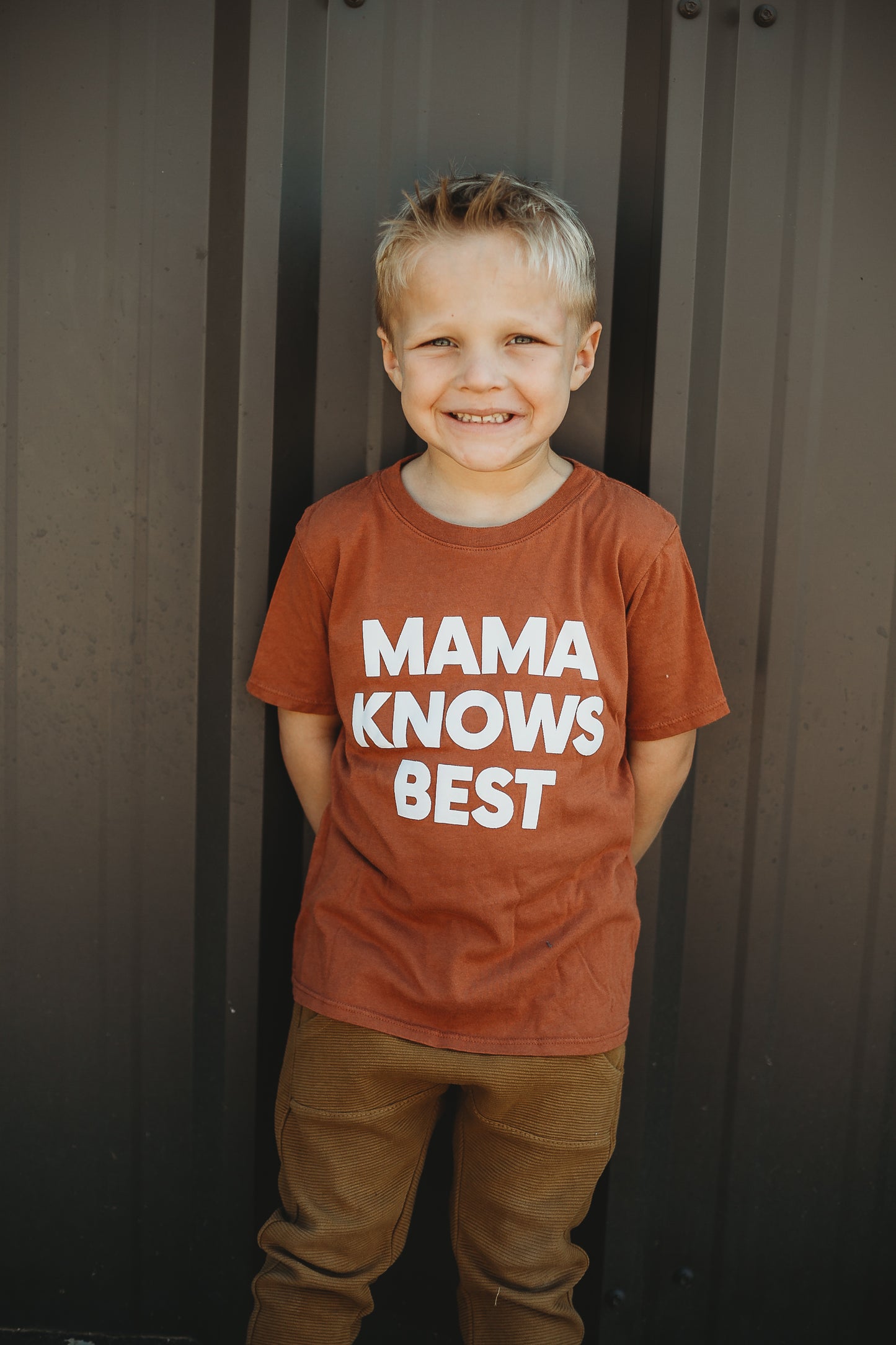 Mama Knows Best organic cotton kids short sleeve tee in Sunburn