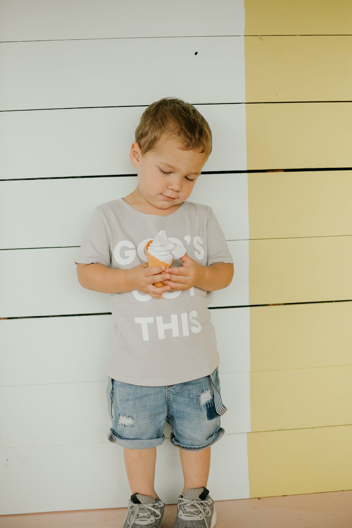 *Perfectly Imperfect* God's Got this Kid's Scoop Neck Tee -  Light Gray