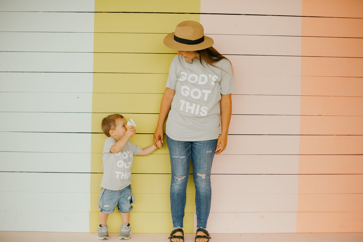 *Perfectly Imperfect* God's Got this Kid's Scoop Neck Tee -  Light Gray