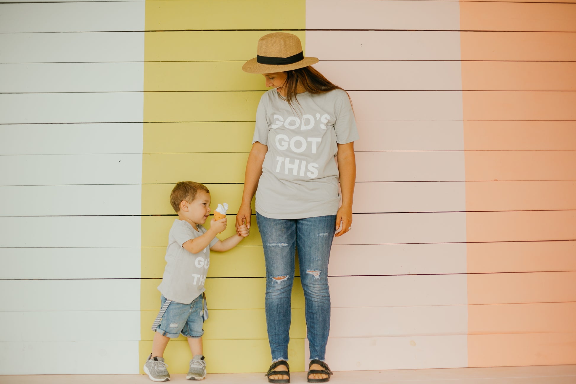 *Perfectly Imperfect* God's Got this Kid's Scoop Neck Tee -  Light Gray