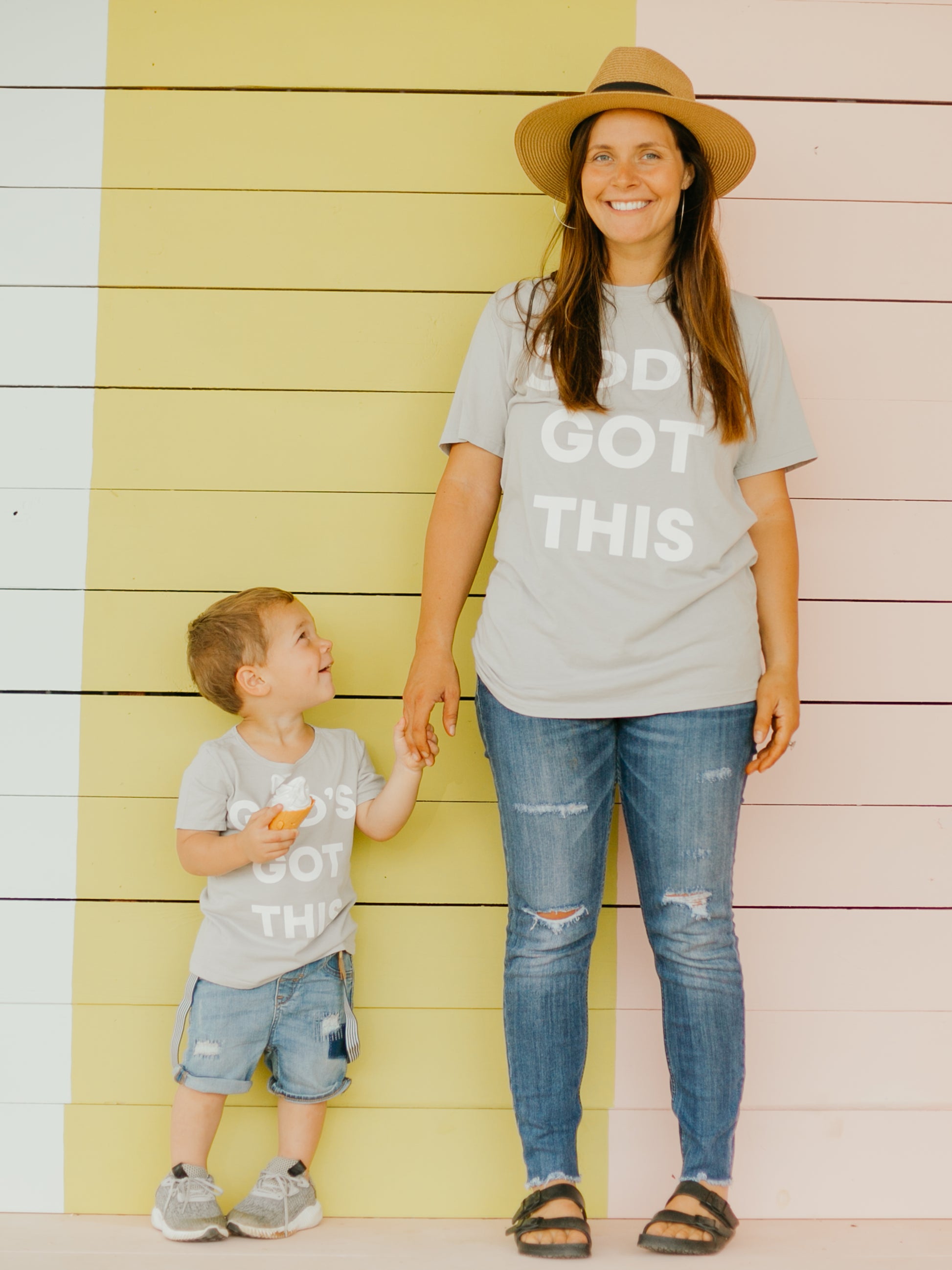 *Perfectly Imperfect* God's Got this Kid's Scoop Neck Tee -  Light Gray