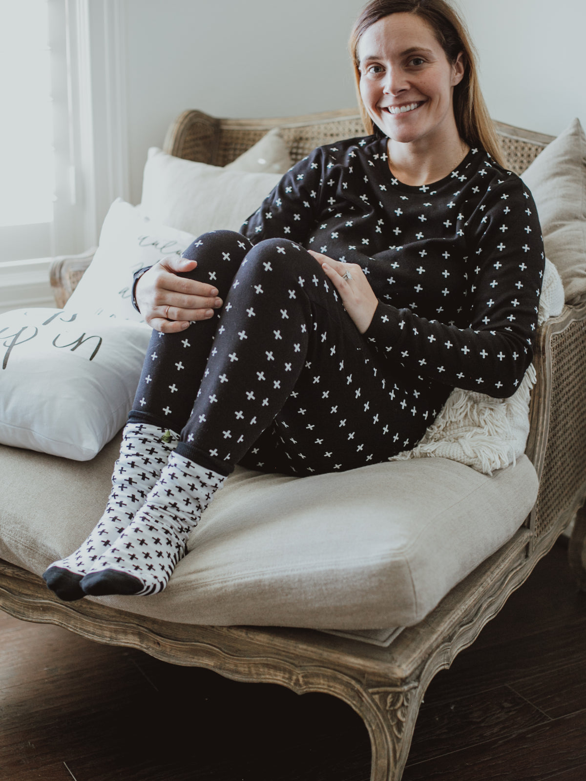 FINAL SALE - Women's Pajama Set in Organic Cotton -  WHITE ON BLACK SWISS CROSS, product image 4