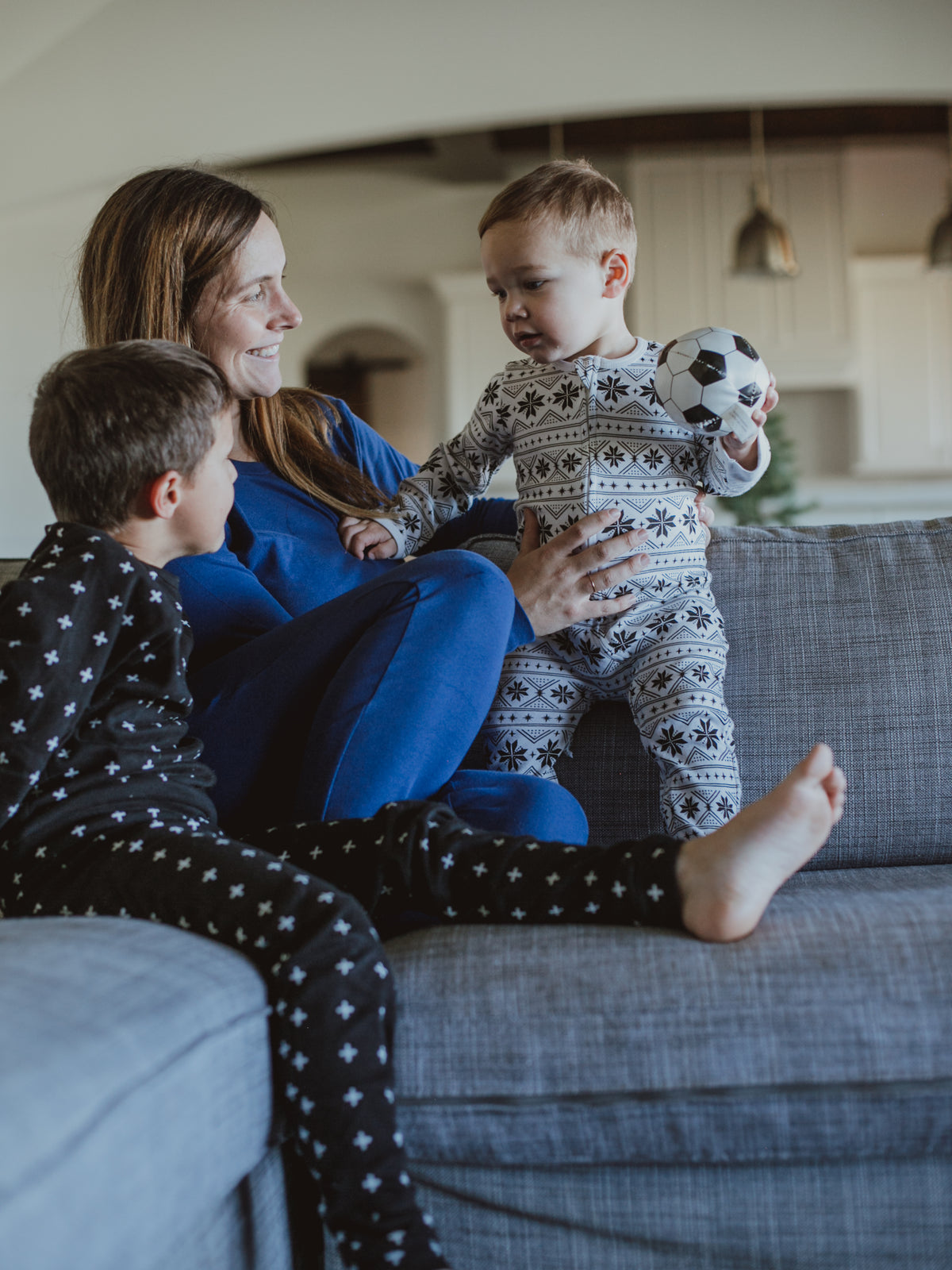 FINAL SALE - Women's Pajama Set in Organic Cotton -  NAVY PEONY