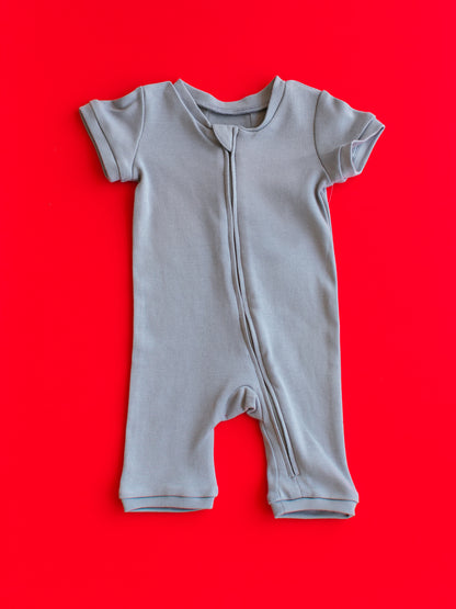 Organic short sleeve zip romper in solid colors – alternate view 5