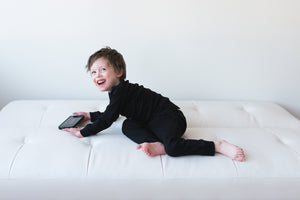 
                  
                    Load image into Gallery viewer, FINAL SALE - Organic Thermal Pajama Set -  BLACK
                  
                