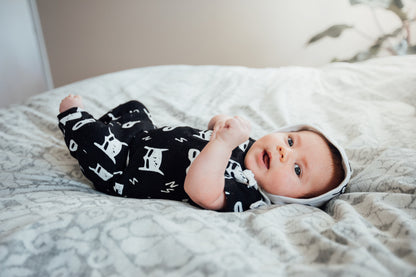 Organic Baby Bonnet | GOTS Certified Organic Cotton | Signature Prints | Sizes 0 to 24 Months