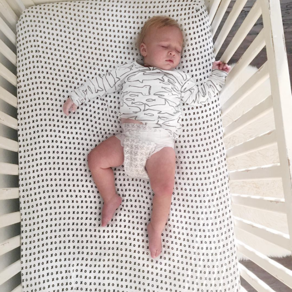 Modern Burlap XO fitted crib sheet in GOTS organic cotton muslin