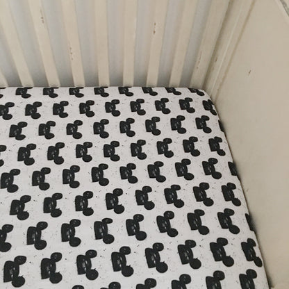 Modern Mouse organic crib sheet by Modern Burlap