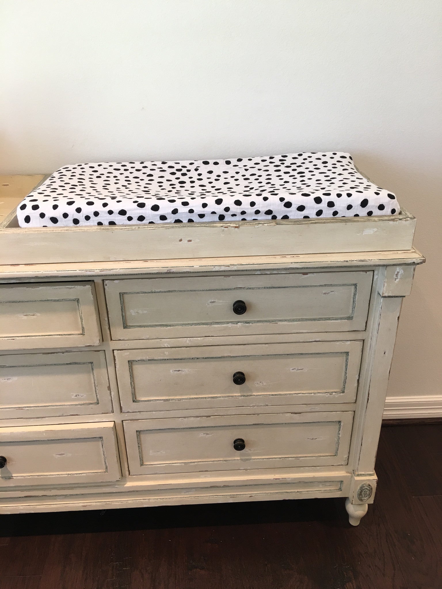 Spots organic changing pad cover by Modern Burlap