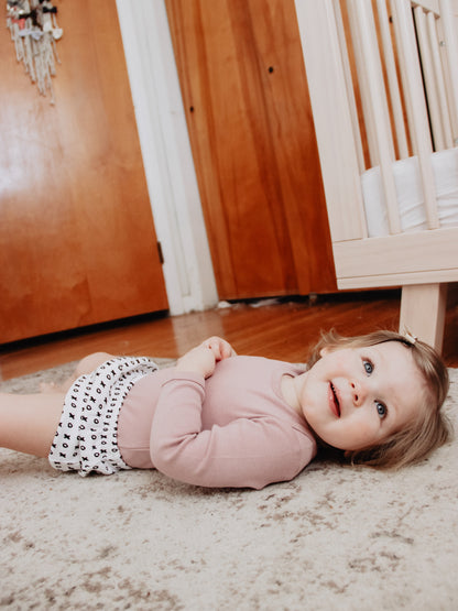 Organic kids shorts in signature prints – alternate view 5