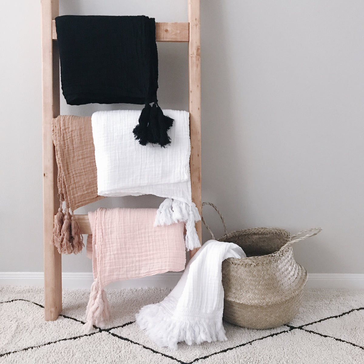 Organic Muslin XL Throw Blanket | White Tassels | GOTS Certified Organic Cotton Muslin