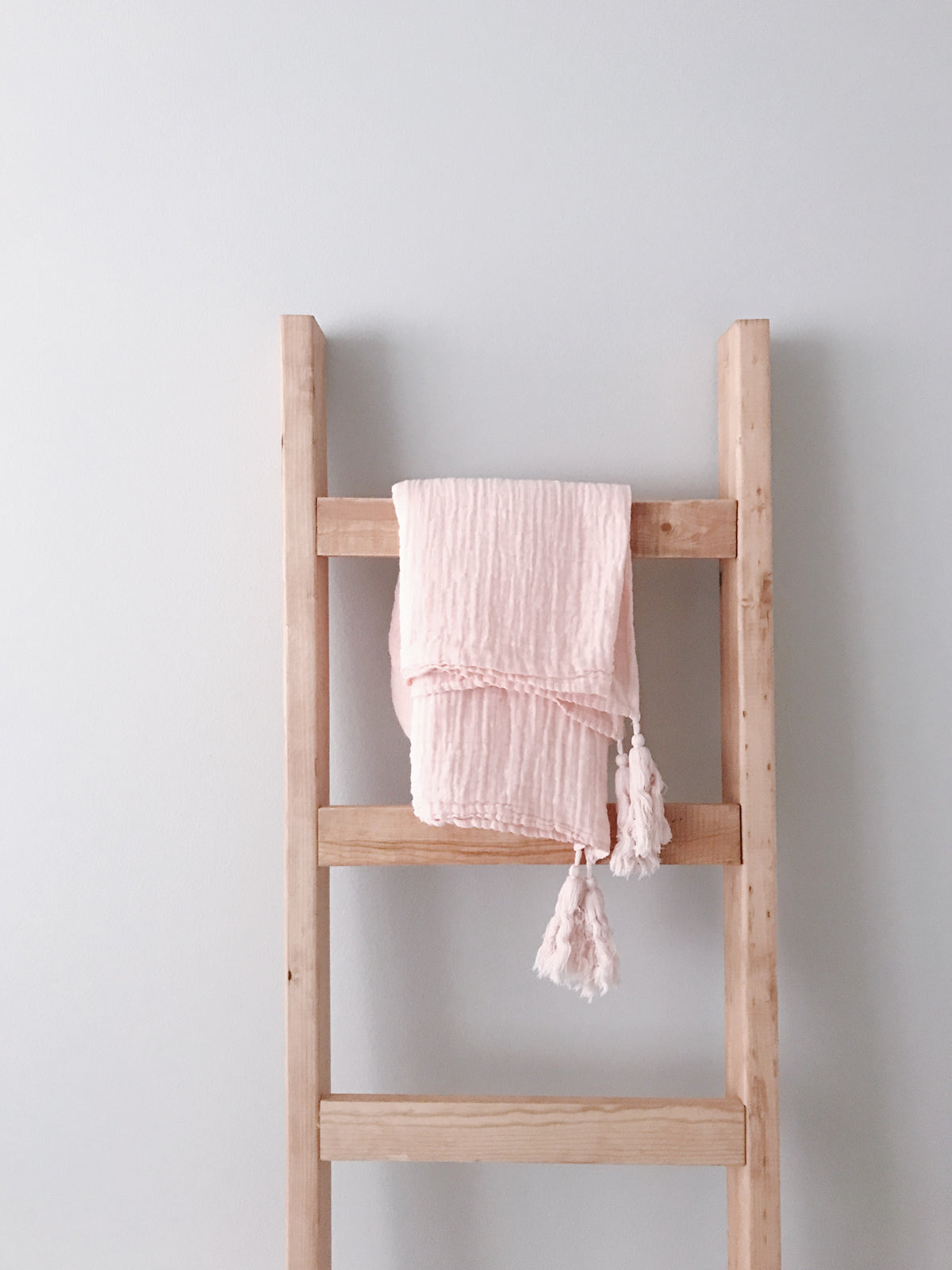 Organic Muslin XL Throw Blanket | Dusty Pink Tassels | GOTS Certified Organic Cotton Muslin