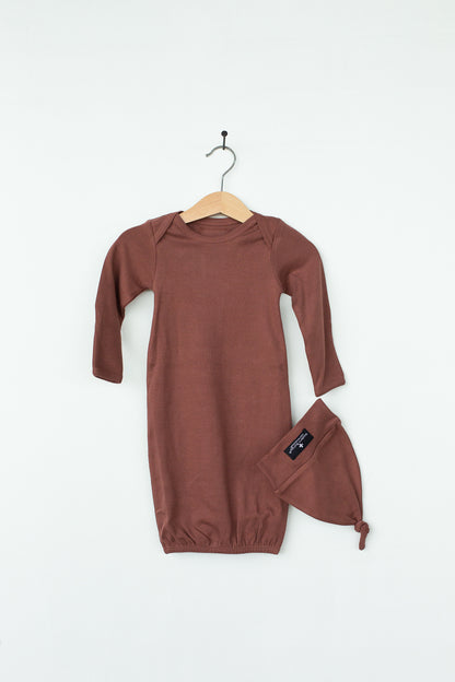 Nutmeg organic knot hat and gown set by Modern Burlap