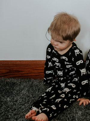 
                  
                    Load image into Gallery viewer, FINAL SALE - Organic Pajama Set -  WHITE ON BLACK HERO STRUCK©
                  
                