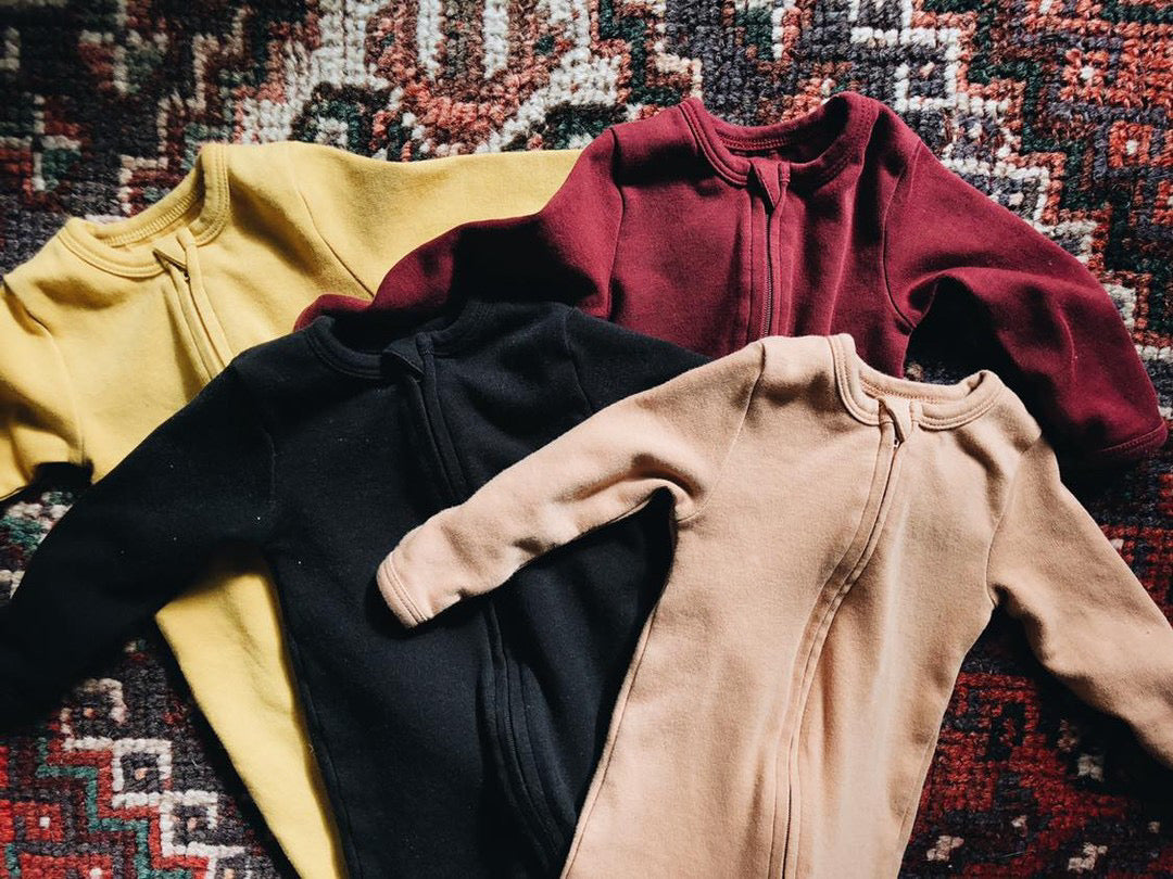 Organic zip footie in original colors – alternate view 2